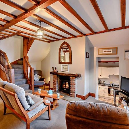Salty Dog Cottage Whitby Ngoại thất bức ảnh