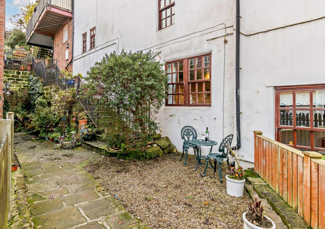 Salty Dog Cottage Whitby Ngoại thất bức ảnh