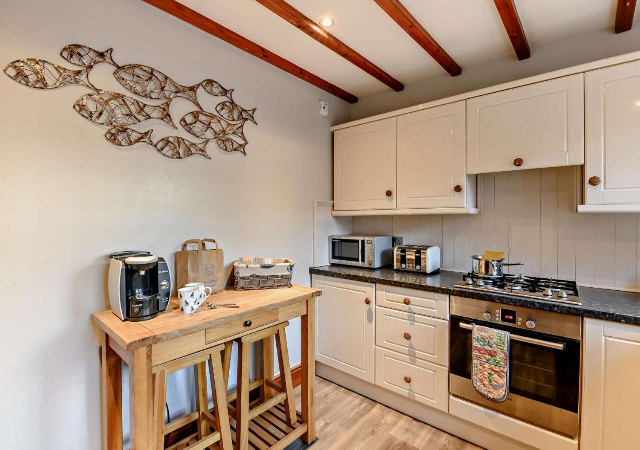 Salty Dog Cottage Whitby Ngoại thất bức ảnh