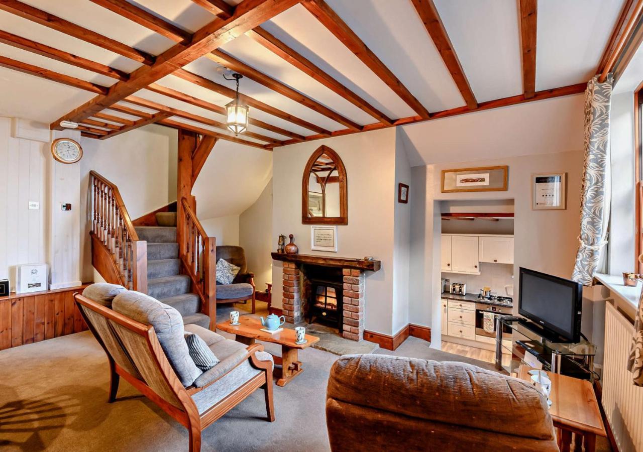 Salty Dog Cottage Whitby Ngoại thất bức ảnh
